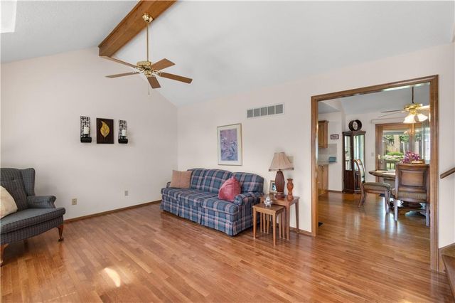 3212 Bryn Mawr Drive, Independence, MO 64057