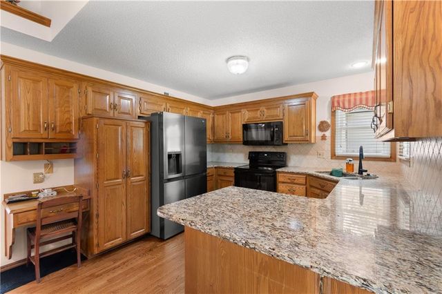 3212 Bryn Mawr Drive, Independence, MO 64057