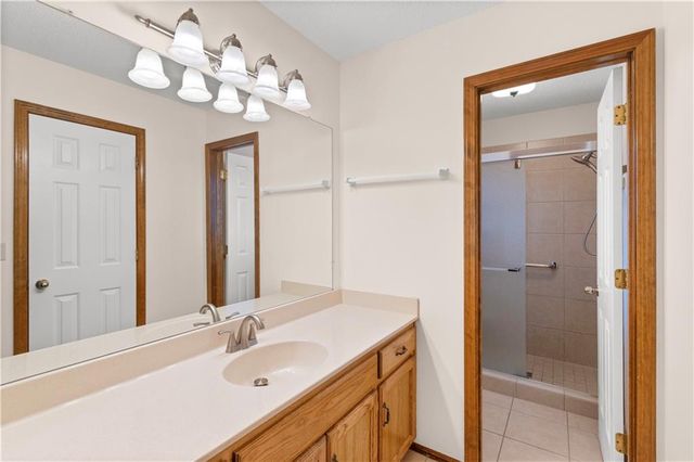 3212 Bryn Mawr Drive, Independence, MO 64057