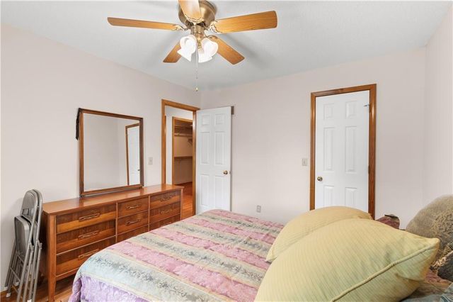 3212 Bryn Mawr Drive, Independence, MO 64057