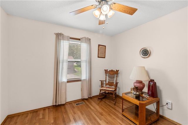 3212 Bryn Mawr Drive, Independence, MO 64057