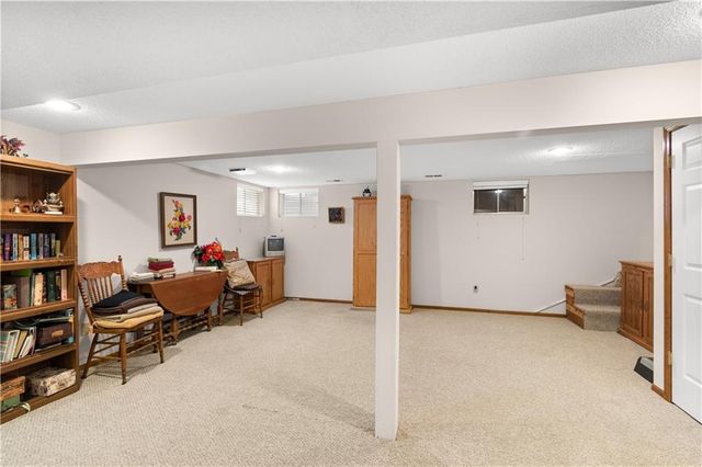 3212 Bryn Mawr Drive, Independence, MO 64057