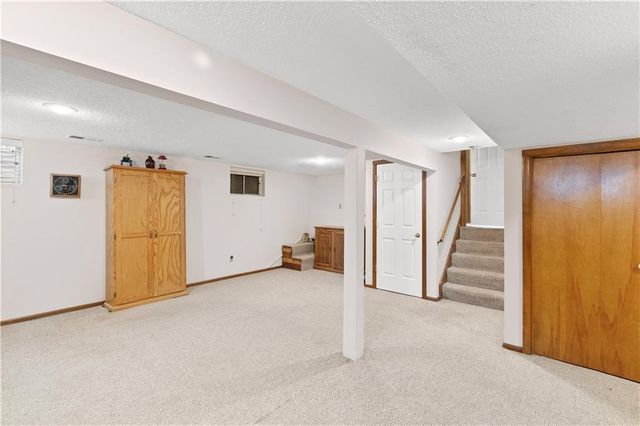 3212 Bryn Mawr Drive, Independence, MO 64057