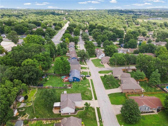 3212 Bryn Mawr Drive, Independence, MO 64057