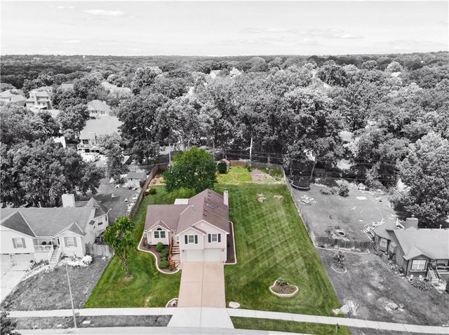 3212 Bryn Mawr Drive, Independence, MO 64057