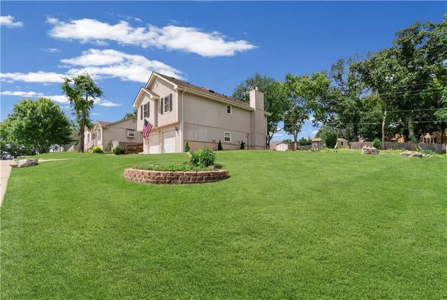 3212 Bryn Mawr Drive, Independence, MO 64057