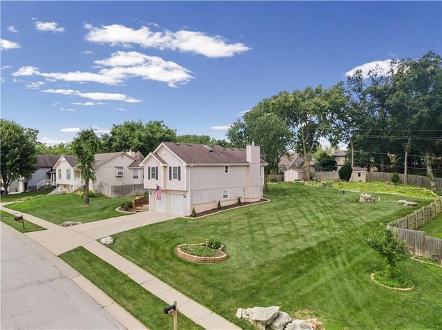 3212 Bryn Mawr Drive, Independence, MO 64057