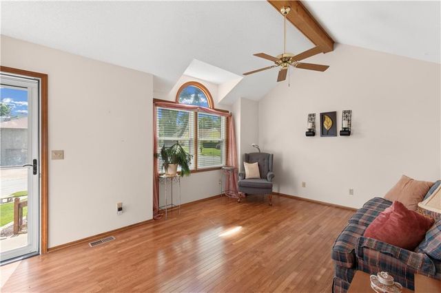 3212 Bryn Mawr Drive, Independence, MO 64057