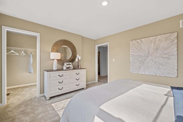 10963 Green Place, Winfield, IN 46307