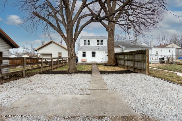 1004 Ash St, Louisville, KY 40217