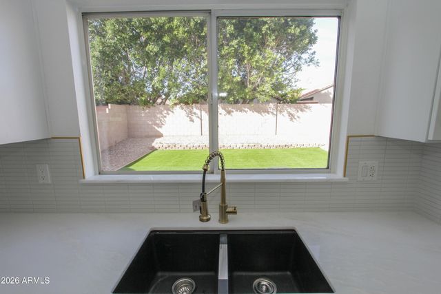 2022 E VILLA MARIA Drive, Phoenix, AZ 85022