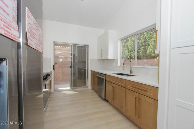 2022 E VILLA MARIA Drive, Phoenix, AZ 85022