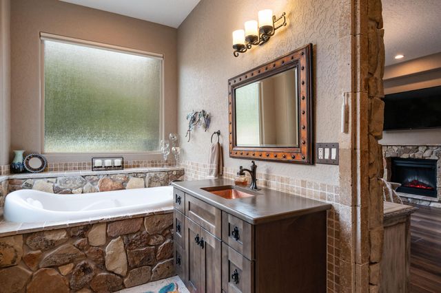 67 Juniper Hill Loop NE, Albuquerque, NM 87122