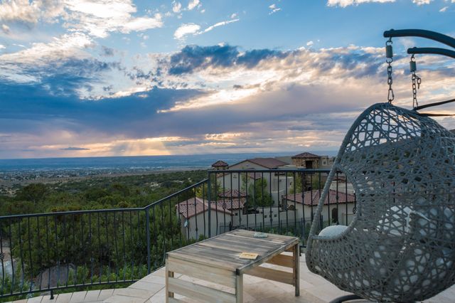 67 Juniper Hill Loop NE, Albuquerque, NM 87122