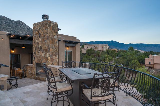 67 Juniper Hill Loop NE, Albuquerque, NM 87122