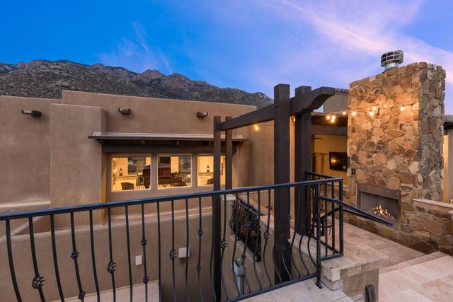 67 Juniper Hill Loop NE, Albuquerque, NM 87122