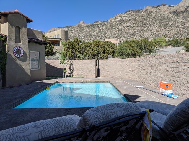 67 Juniper Hill Loop NE, Albuquerque, NM 87122