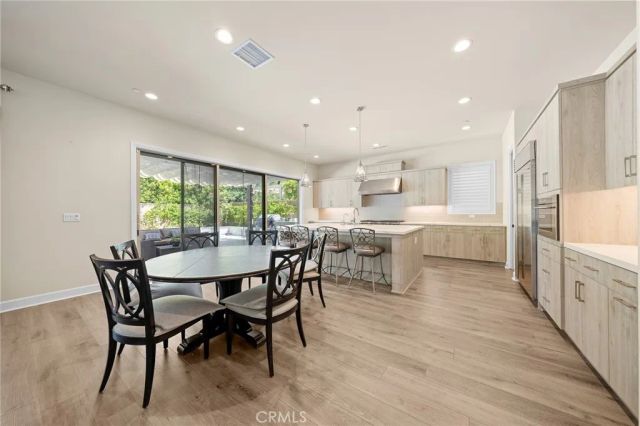 113 Gentle Breeze, Irvine, CA 92602