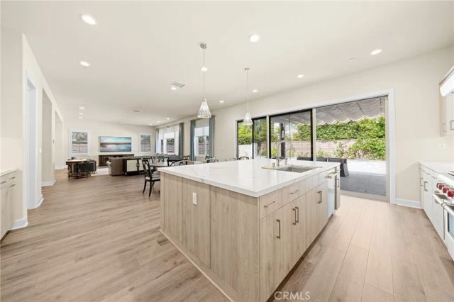 113 Gentle Breeze, Irvine, CA 92602
