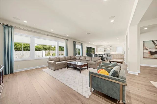 113 Gentle Breeze, Irvine, CA 92602
