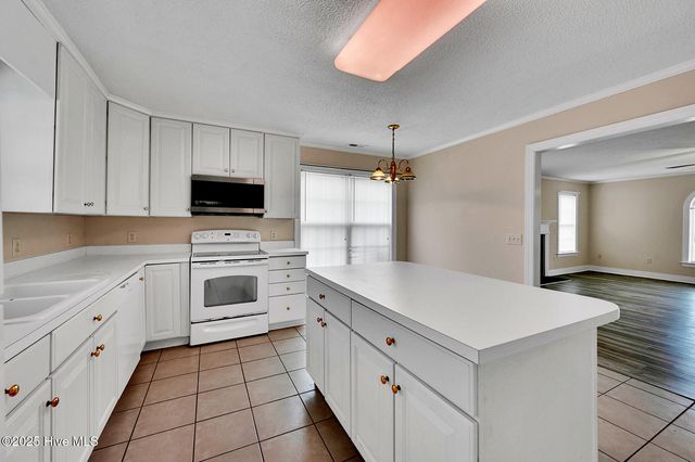 3032 Edward Court B, Winterville, NC 28590