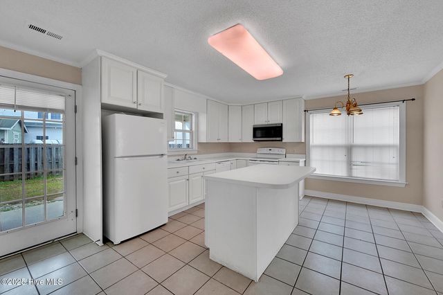 3032 Edward Court B, Winterville, NC 28590