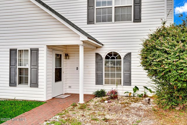 3032 Edward Court B, Winterville, NC 28590