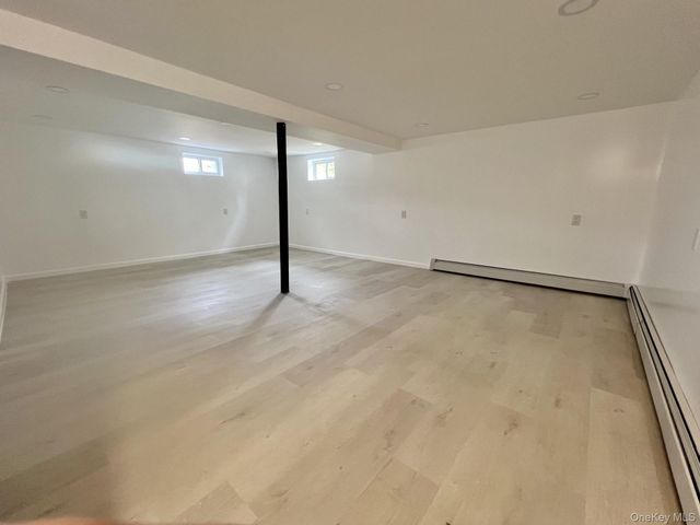 33 Cherry Lane, Carle Place, NY 11514
