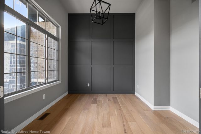 35603 Addison Drive, New Baltimore, MI 48047