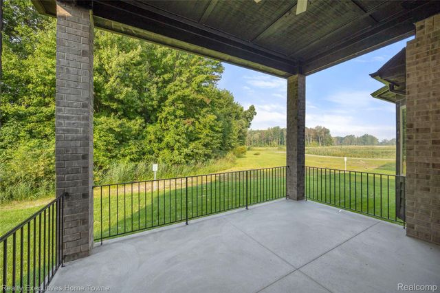 35603 Addison Drive, New Baltimore, MI 48047