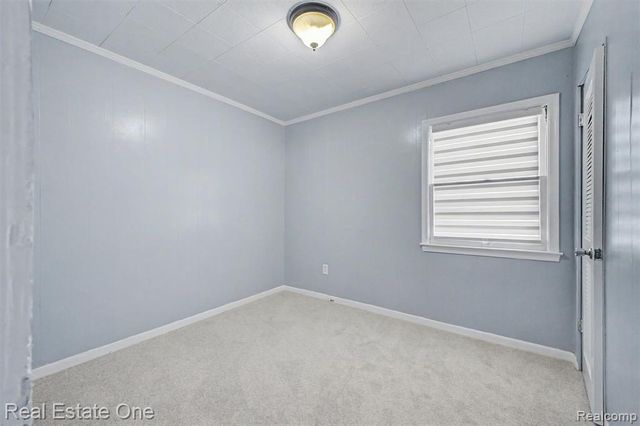 6128 Yinger Avenue, Dearborn, MI 48126