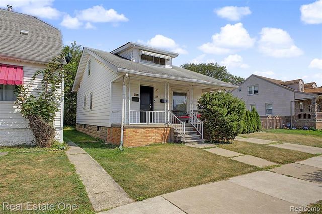 6128 Yinger Avenue, Dearborn, MI 48126