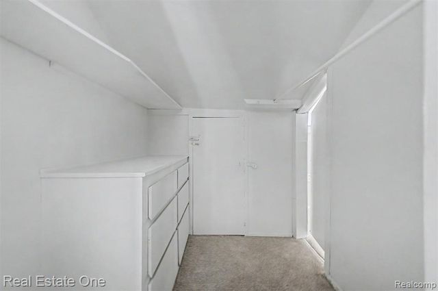 6128 Yinger Avenue, Dearborn, MI 48126