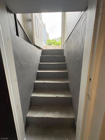 400 Summer Ave, Newark City, NJ 07104