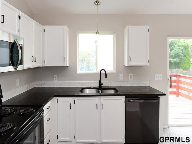 13522 S 31 Street, Bellevue, NE 68123