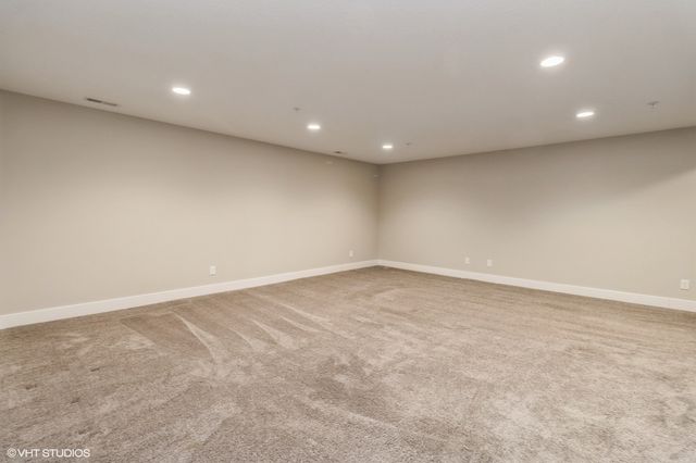 4461 Lower Beaver Road, Des Moines, IA 50310