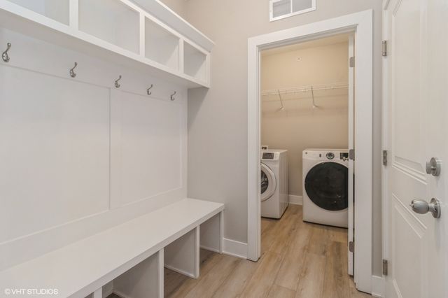 4461 Lower Beaver Road, Des Moines, IA 50310