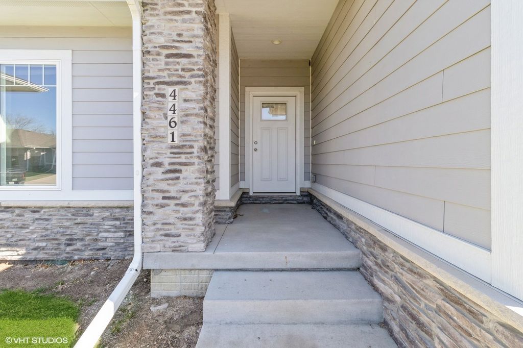 4461 Lower Beaver Road, Des Moines, IA 50310