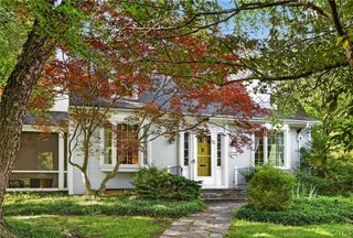 100 Shirley Road, Syracuse, NY 13224