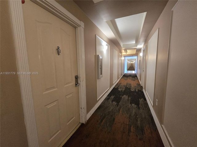 5085 NW 7th St 1506, Miami, FL 33126