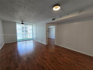 5085 NW 7th St 1506, Miami, FL 33126