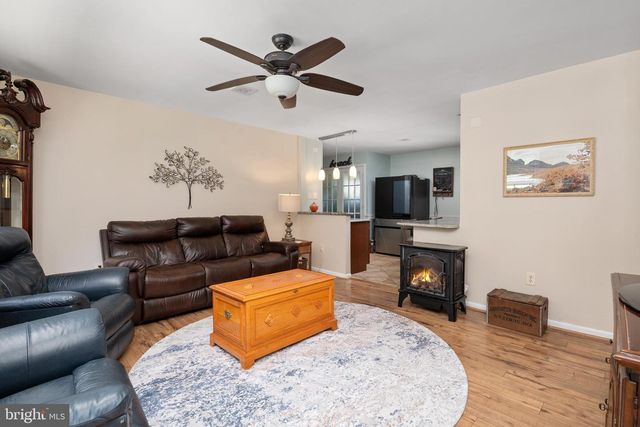 7039 DOVER AVE, North Beach, MD 20714