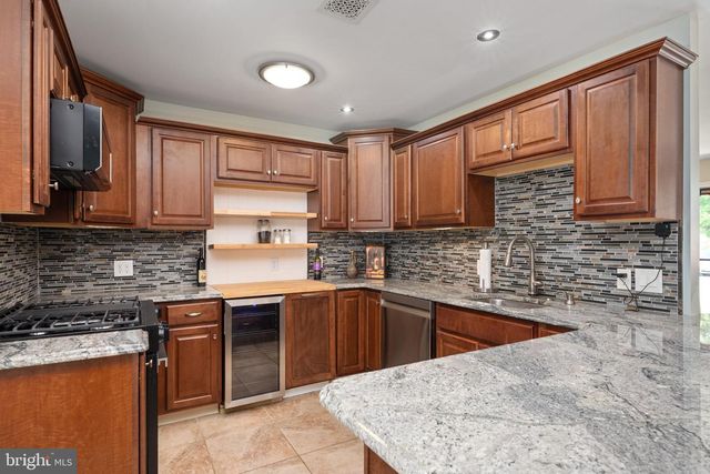7039 DOVER AVE, North Beach, MD 20714