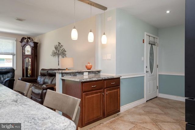 7039 DOVER AVE, North Beach, MD 20714