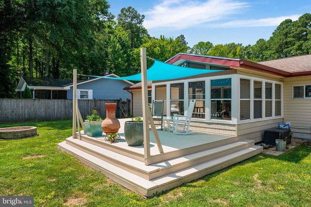 7039 DOVER AVE, North Beach, MD 20714