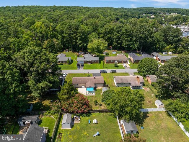 7039 DOVER AVE, North Beach, MD 20714