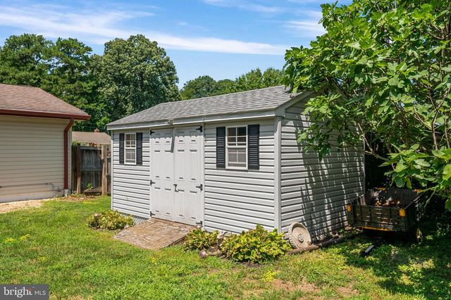 7039 DOVER AVE, North Beach, MD 20714