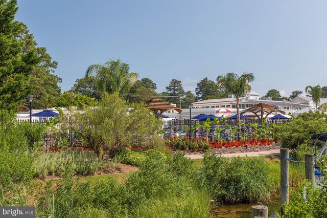 7039 DOVER AVE, North Beach, MD 20714