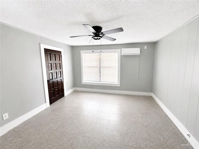 328 S Georgia Avenue, Mercedes, TX 78570