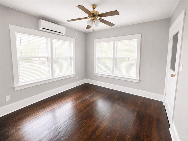 328 S Georgia Avenue, Mercedes, TX 78570